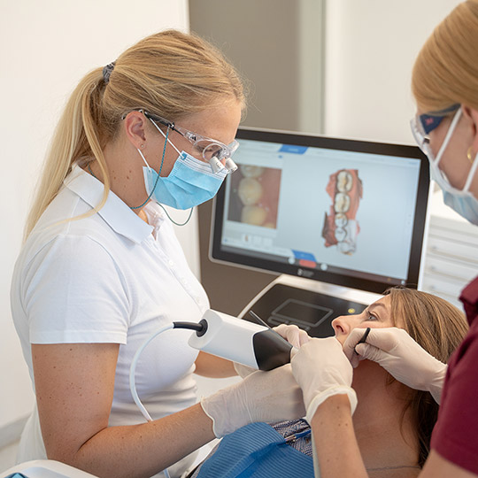 Behandlung CEREC Primescan